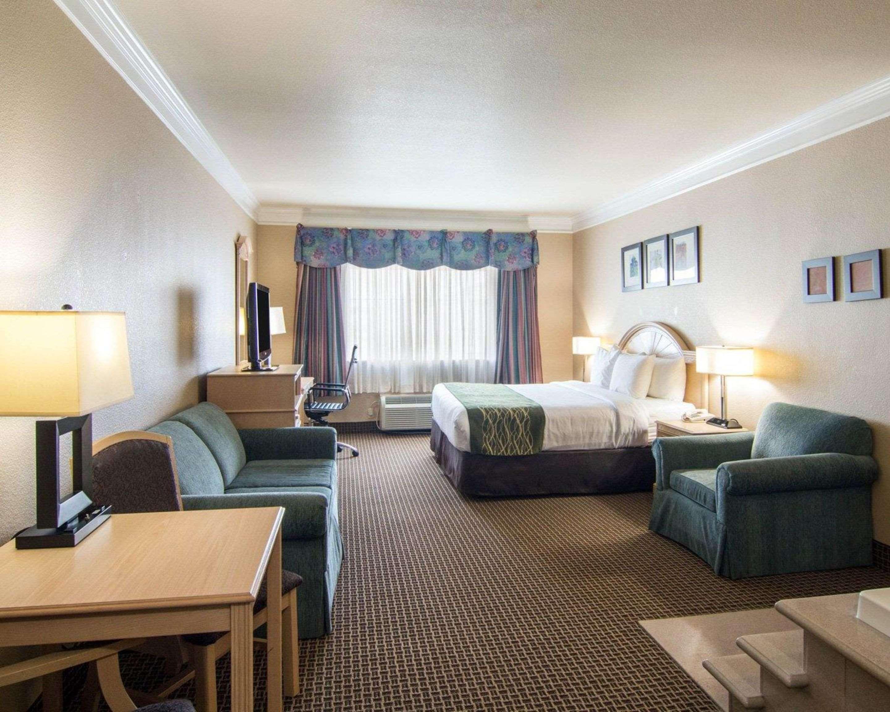 Comfort Suites Kingwood Houston North Humble 59 Екстериор снимка